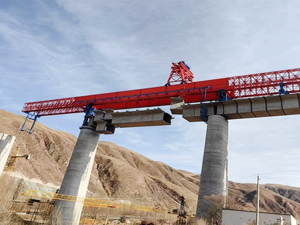 江苏常州架桥机厂家 单主梁式架桥机“增程器+动力电池”新能源动力系统设计与应用